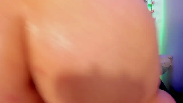 abbiecollins_js' Live XXX Chat