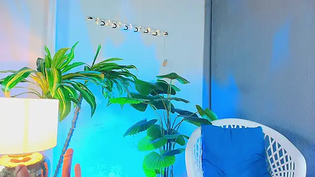Tesalove_606 即時 XXX 聊天