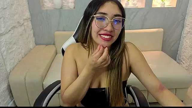 xanthe_tx Show in webcam