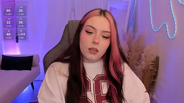 CoraMiel Live XXX-chat
