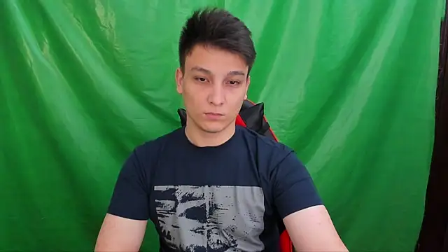 Chat XXX en directo de Justin_time111