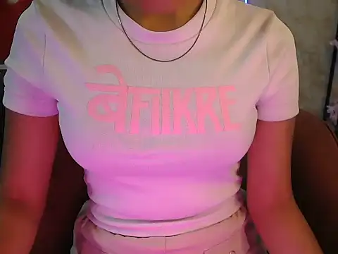 Chatroom XXX en direct de shreya___