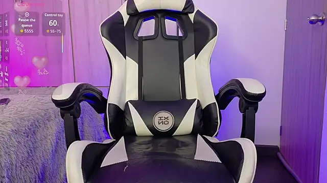 Saimonvela Chat XXX in diretta