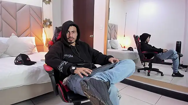 MatthewCullen élő XXX-chatje