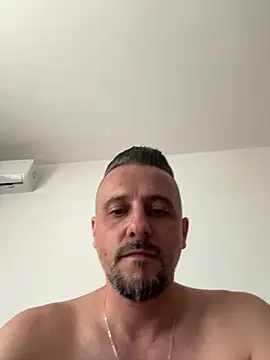 InsaneMattt's Live XXX Chat