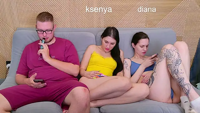 Ksenny XXX чат на живо