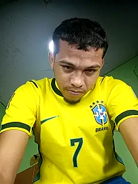 Chat +18 de romeohotpig ao vivo
