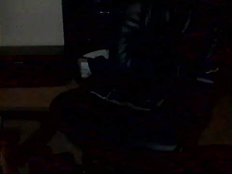czechboy21 Adlı Modelin Canlı XXX Sohbeti