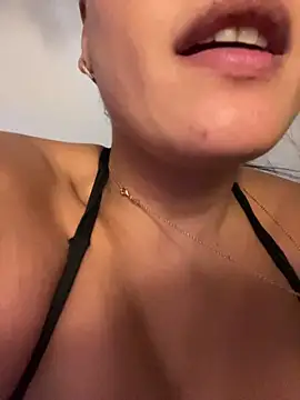 Lena-Williamss লাইভ XXX চ্যাট