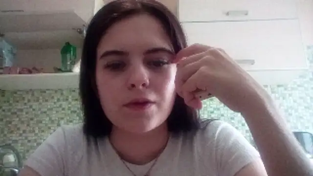 KikiAmino Adlı Modelin Canlı XXX Sohbeti