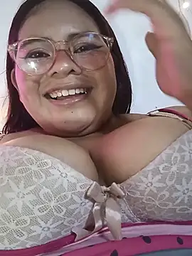 Chizuqui25のライブXXXチャット
