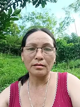 Chat +18 de Cucci07 ao vivo