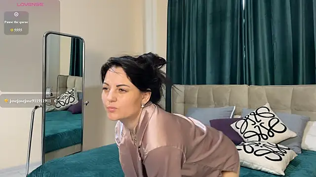 Czat XXX na żywo – _SilkyShadow_
