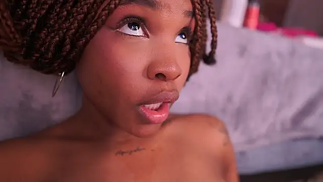 AriaFoster's Live XXX Chat