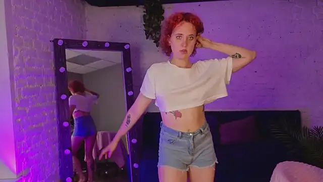 ScarlettSparkss' Live XXX Chat