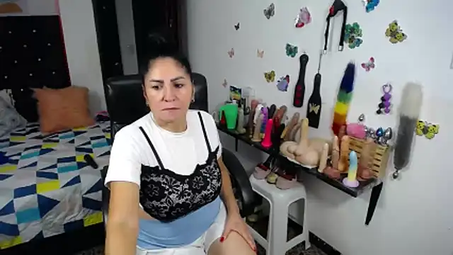mature_bigboobs10's Live XXX Chat