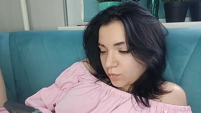 SofiVessa Adlı Modelin Canlı XXX Sohbeti
