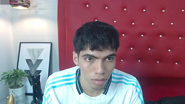 Hanx_Diincel Adlı Modelin Canlı XXX Sohbeti