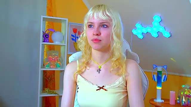 HannahHollis' Live XXX Chat