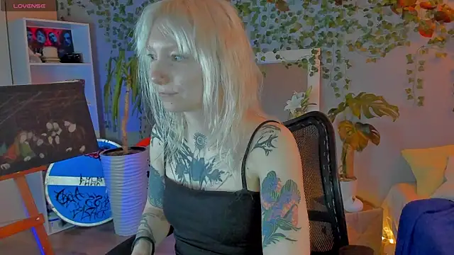 แชท XXX สดของ tattoo_art_baby