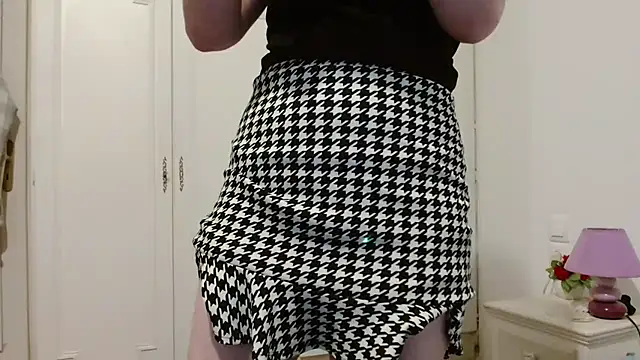 desirmiss1's Live XXX Chat