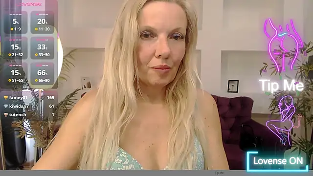 XXX chat uživo modela NicoletteRose_