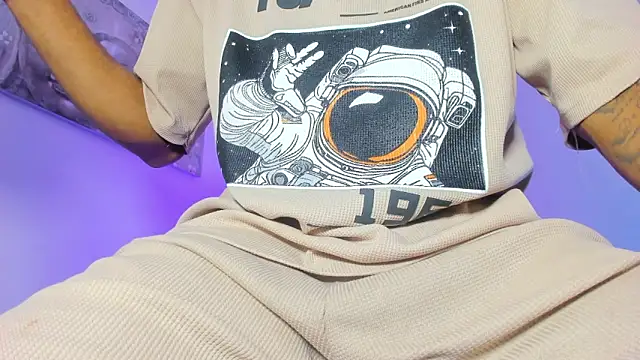 RpoolrboyのライブXXXチャット
