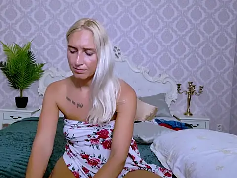Show modela Kayleen_B na web-kameri