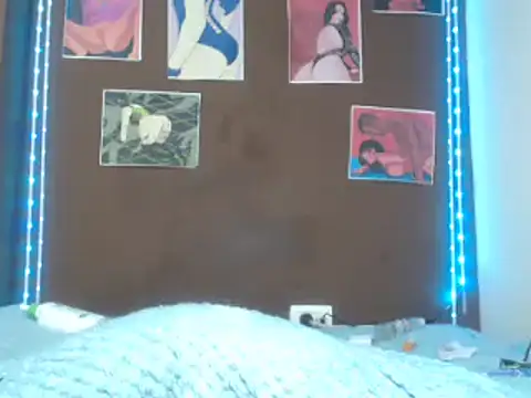 Doeschi_Fox Adlı Modelin Canlı XXX Sohbeti