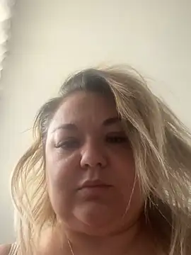 MikyVesela élő XXX-chatje