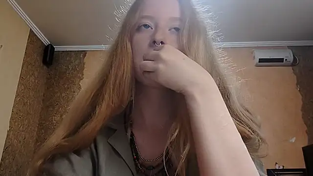 Chat +18 de KateVibe_01 ao vivo
