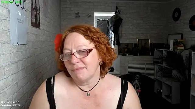 Fara_Flutte Chat XXX in diretta