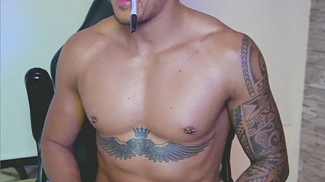 aaron_boltのライブXXXチャット