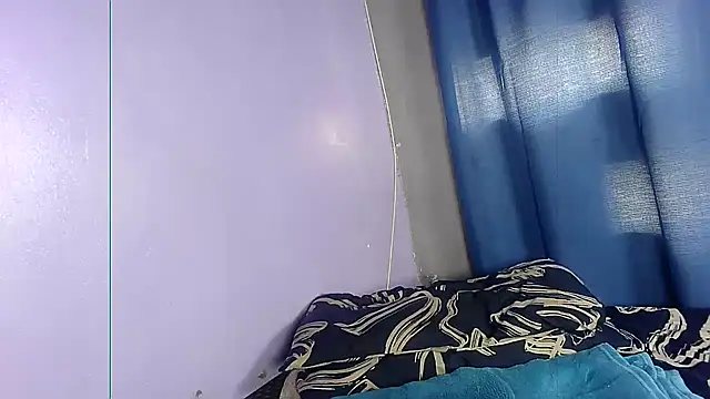 CurvyLara's Live XXX Chat