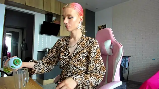 Chat XXX Live _Alice_Kitty