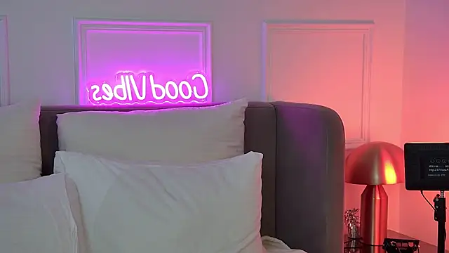 MeganStrane: απευθείας συνομιλία ΧΧΧ