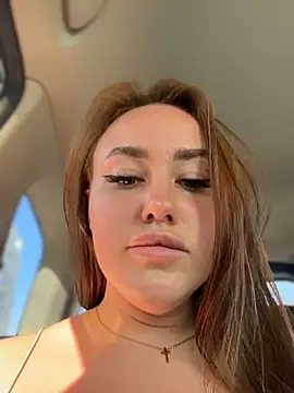 KiraSunshine's Live XXX Chat