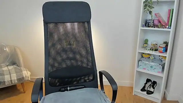 _BellaEvans_ élő XXX-chatje