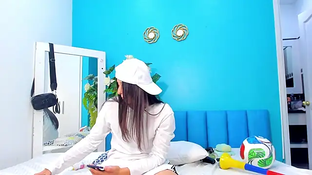 ViictoriiaSaenz's Live XXX Chat