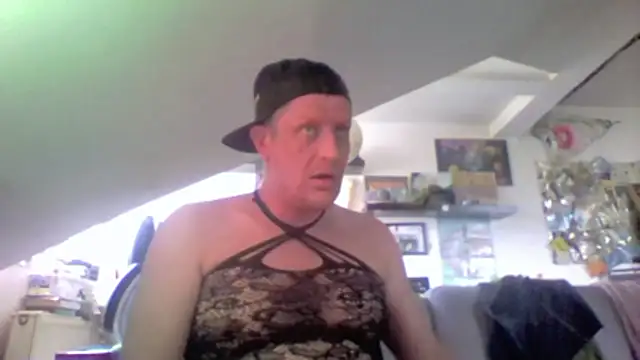 Bigthroaterboy Live XXX-Chat