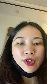 zhizhinaigai's Live XXX Chat