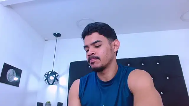 Chat XXX ao vivo de Dannesh_