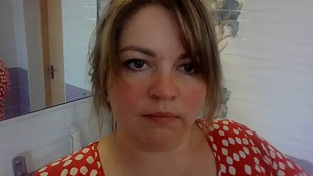 XXX chat uživo modela cute__cherry