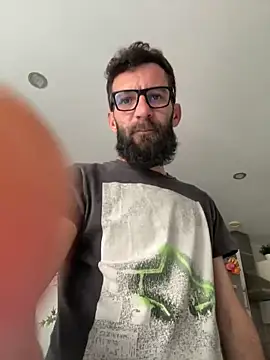 Michel_huge: απευθείας συνομιλία ΧΧΧ