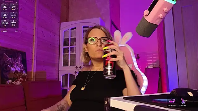 צ'אט XXX בשידור חי של Lady_Shine