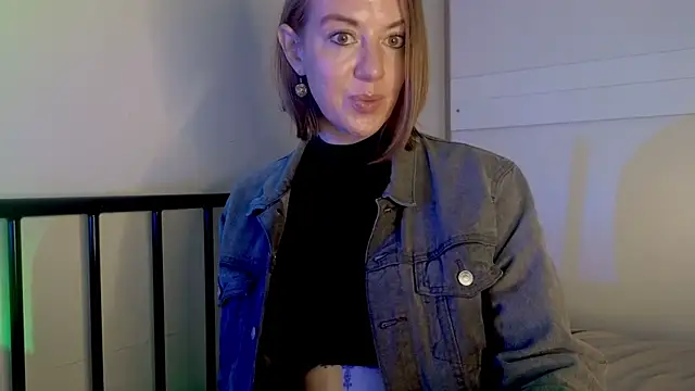 TopsyWilde Chat XXX in diretta