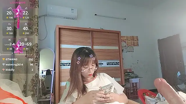 Lili_666のライブXXXチャット