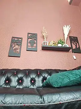 MickeQuinee Chat XXX live