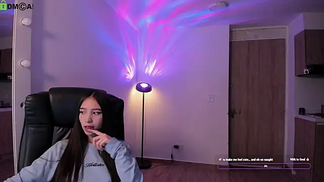 Živý XXX chat Mikeyvioleta_