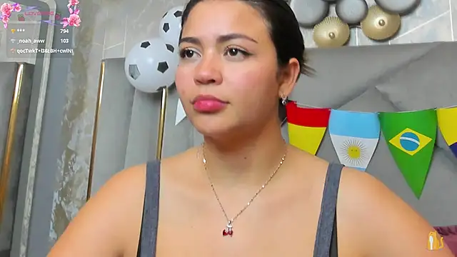 Chat +18 de KimDevinne ao vivo